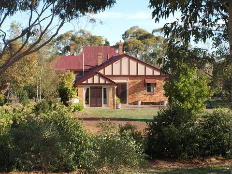 Pierrepoint Wines Bed & Breakfast - Accommodation Port Macquarie 0