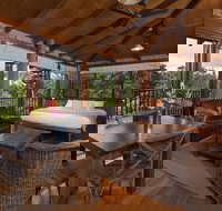 Rose Gums Wilderness Retreat - Accommodation Port Macquarie