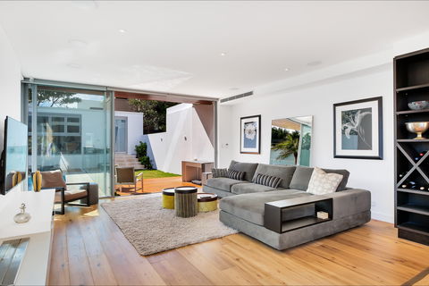 Stunning Luxury Home - Accommodation Port Macquarie 2