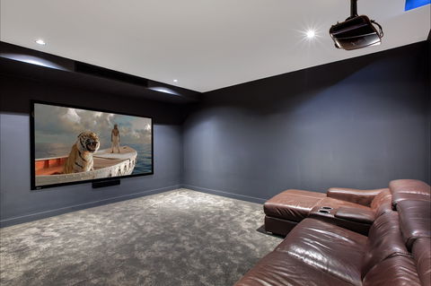 Stunning Luxury Home - Accommodation Port Macquarie 5