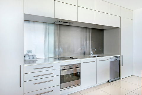 ULTIQA Air On Broadbeach - Accommodation Port Macquarie 9