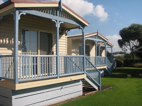 Barrack Point Holidays At Warilla Bowling Club - Accommodation Port Macquarie 0