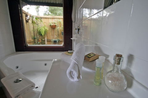 Bendles Cottages And Country Villas - Accommodation Port Macquarie 2