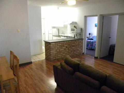 Carnarvon Central Apartments - Accommodation Port Macquarie 0