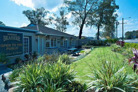Colonial Terrace Motor Inn And Terrace Brasserie - Accommodation Port Macquarie 2