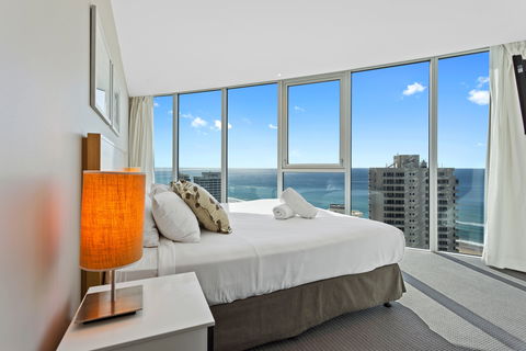 Holiday Holiday - H Residences Surfers Paradise - Accommodation Port Macquarie 0