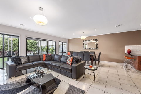 Mount Gambier Apartments - MG Delux - Accommodation Port Macquarie 0