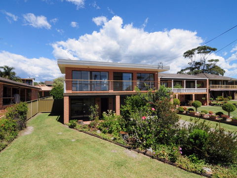 Nelson's Reach - Accommodation Port Macquarie 0