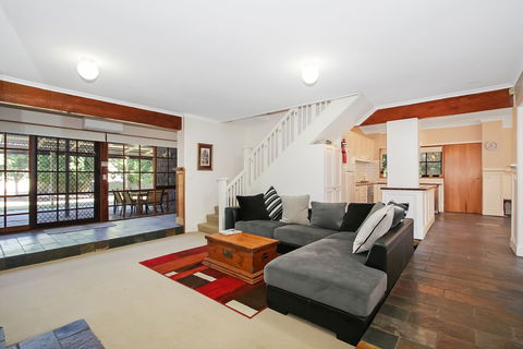 Porepunkah Elms - Accommodation Port Macquarie 2