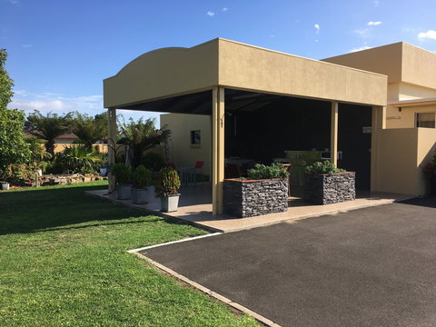 Tower Motor Inn - Accommodation Port Macquarie 2