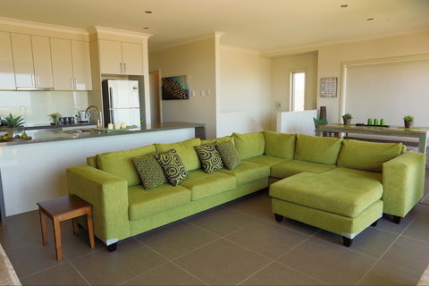 Horizons Part Of Blue Fin Holiday Homes - Accommodation Port Macquarie 0