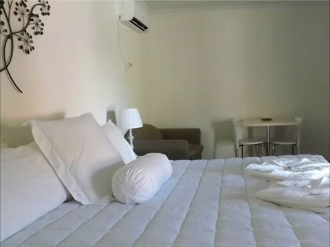 Karuah Motor Inn - Accommodation Port Macquarie 1