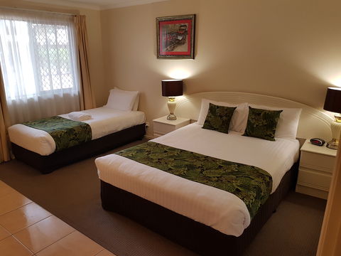 The Palms Motel Chinchilla - Accommodation Port Macquarie 1