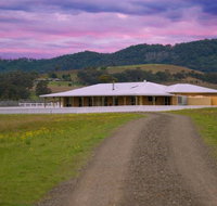 The Hill Paddock - Accommodation Port Macquarie