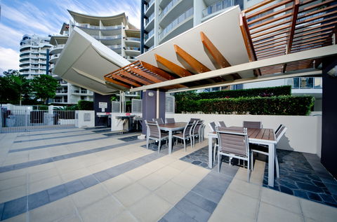 Trilogy Surfers Paradise - Accommodation Port Macquarie 2