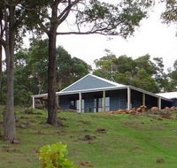 Vista Ridge Estate - Top Paddock Cottage - Accommodation Port Macquarie