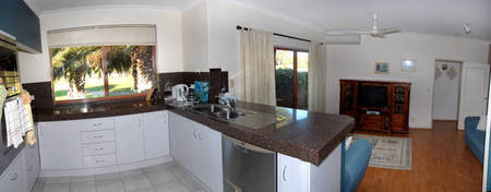 Amore Beach Retreat - Accommodation Port Macquarie 2