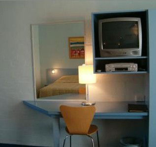 Blueys By The Beach Motel - Accommodation Port Macquarie 4