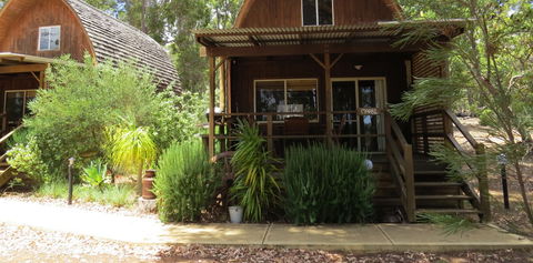 Jarrah Glen Cabins - Accommodation Port Macquarie 3