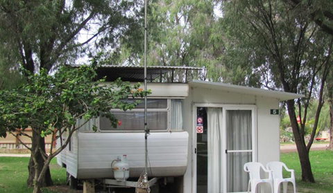 Lake Clifton Caravan Park - Accommodation Port Macquarie 3