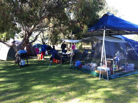 Lake Clifton Caravan Park - Accommodation Port Macquarie 4