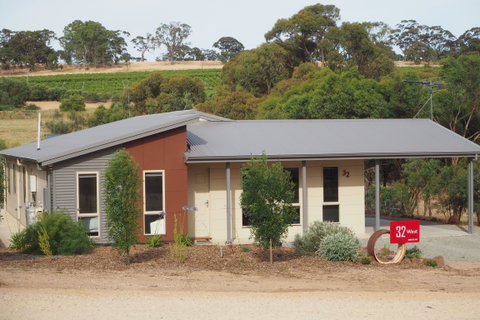 32 West B & B - Accommodation Port Macquarie 0