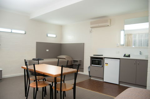 Bishop's Lodge - Accommodation Port Macquarie 0