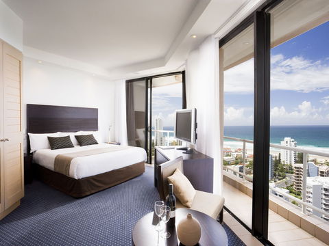 Crowne Plaza Surfers Paradise - Accommodation Port Macquarie 1