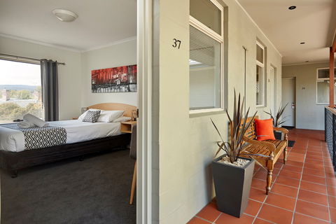 Elphin  Motel & Serviced Apartments - Accommodation Port Macquarie 1