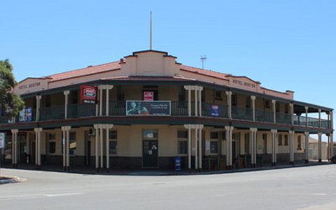 Hotel Boston - Accommodation Port Macquarie 0