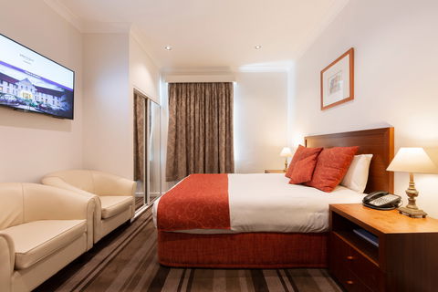 Mercure Canberra - Accommodation Port Macquarie 0