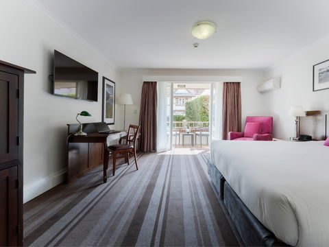 Mercure Canberra - Accommodation Port Macquarie 2