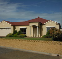 New Ladsys - Accommodation Port Macquarie