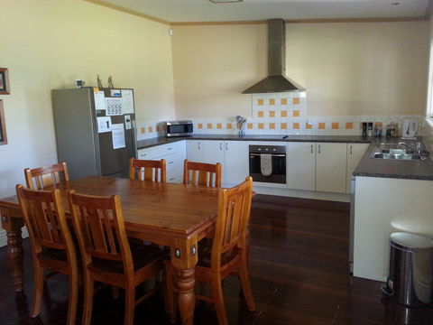 Phoenix Cottage - Accommodation Port Macquarie 0