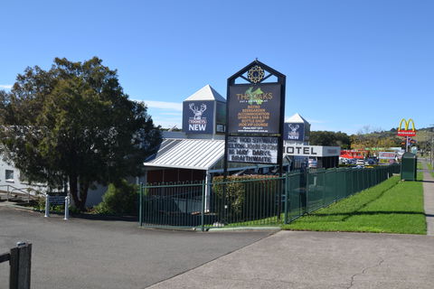 The Oaks Hotel Motel - Accommodation Port Macquarie 0