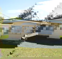 The Surfway Cottage Berrara - Accommodation Port Macquarie