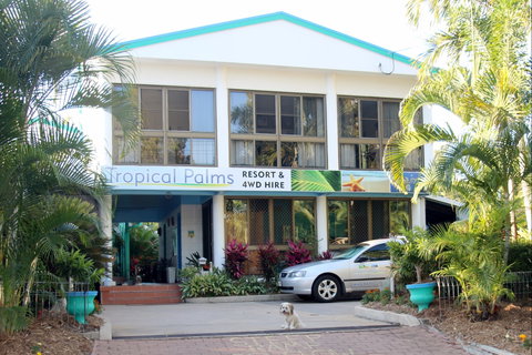 Tropical Palms Resort & 4WD Hire - Accommodation Port Macquarie 1