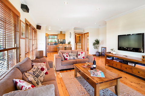 A View To A Hill - Accommodation Port Macquarie 0