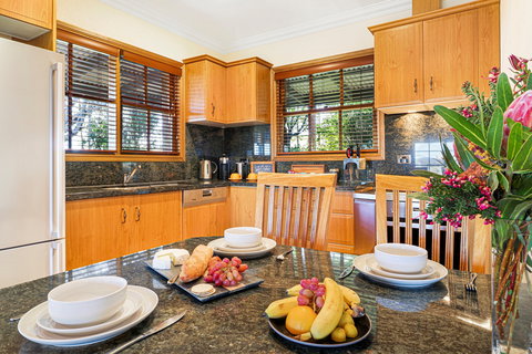 A View To A Hill - Accommodation Port Macquarie 1