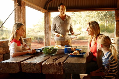 Ayers Rock Campground - Accommodation Port Macquarie 2