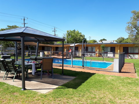 Cootamundra Gardens Motel - Accommodation Port Macquarie 1