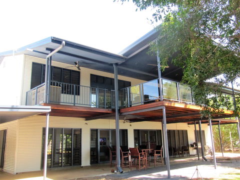 Golden Sands Retreat - Accommodation Port Macquarie 0