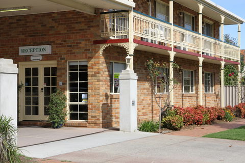 Grand Manor Motor Inn - Accommodation Port Macquarie 0