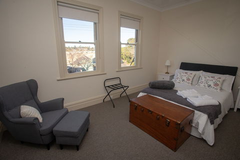Helensburgh Hotel - Accommodation Port Macquarie 2