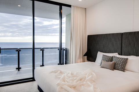 Iconic Kirra Beach Resort - Accommodation Port Macquarie 0
