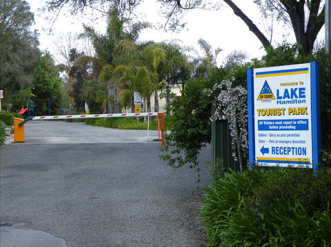 Lake Hamilton Motor Village And Caravan Park - Accommodation Port Macquarie 2