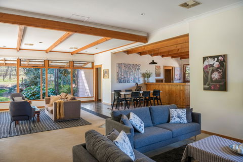 McLaren Vale Getaways - Accommodation Port Macquarie 1