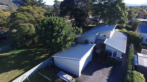 Renown House - Accommodation Port Macquarie 0