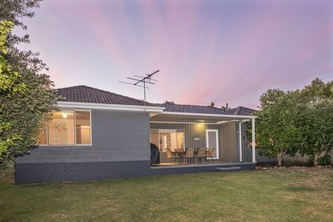 Swell Shack - Accommodation Port Macquarie 0