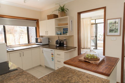 Taranaki Beach Unit - Accommodation Port Macquarie 1